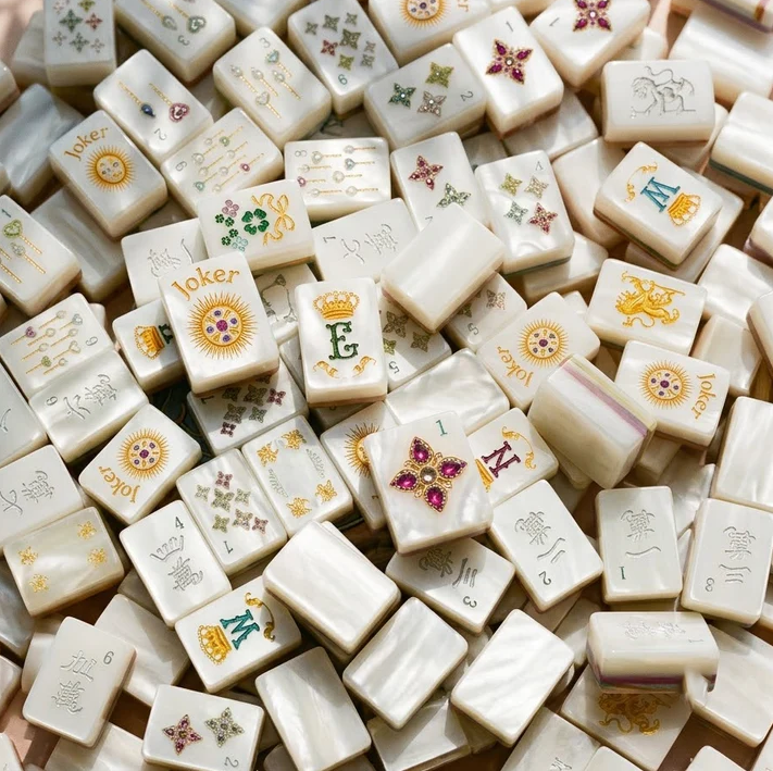 Mother-of-Pearl & Gold Mahjong — 160 Tiles